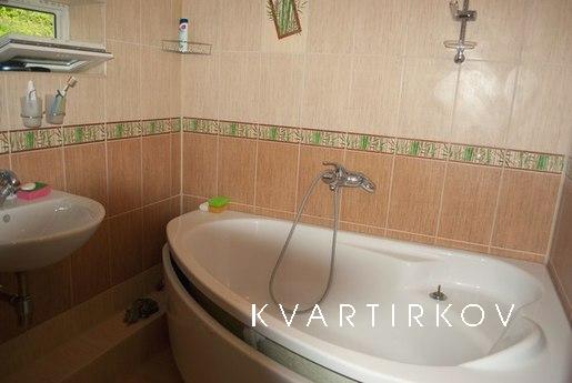 4-bedroom apartment in the center of Yal, Yalta - apartment by the day