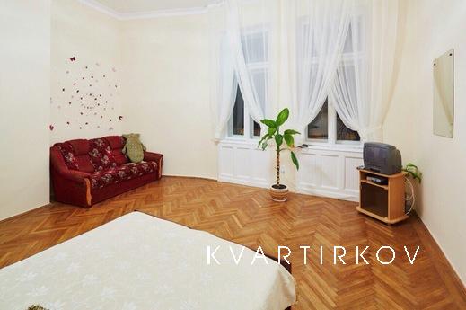 Затишна 2-х кімнатна квартира, Львів - квартира подобово