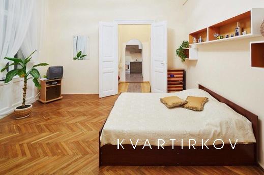 Сучасна квартира в центрі Львова! Ремонт закінчений в 2015 р