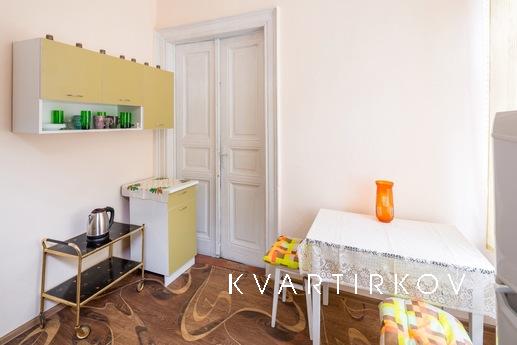 Двокімнатна квартира біля Площі Ринок, Львів - квартира подобово