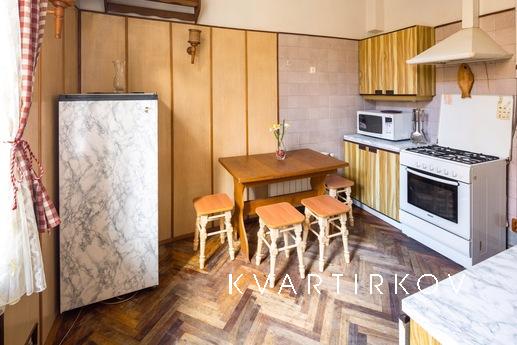 2-кімнатна квартира недалеко від вокзалу, Львів - квартира подобово