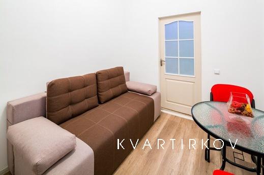 3х кімнатна квартира на Площі Ринок, Львів - квартира подобово