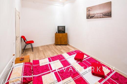 3х кімнатна квартира на Площі Ринок, Львів - квартира подобово