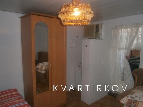 Rent one room in the sector chyasnom, Feodosia - apartment by the day