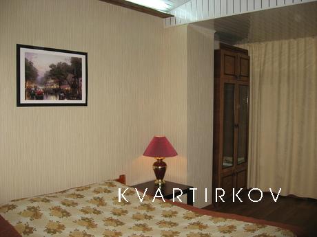 . в центрі з евроремо подобово, Саранськ - квартира подобово