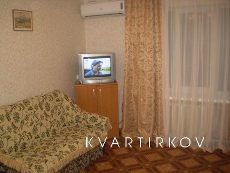 I rent a cozy, air-conditioned turnkey, Yevpatoriya - apartment by the day