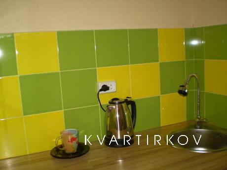 Rent from June 1 excellent apartment, Yevpatoriya - apartment by the day