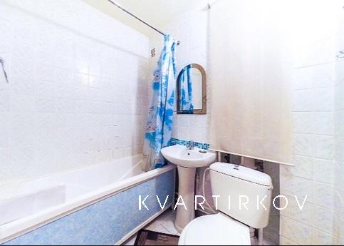 ПОСУТОЧНО 1-кв. в центре  Екатеринбурга, Екатеринбург - квартира посуточно