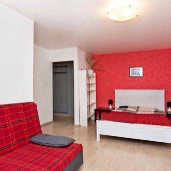 СУТКИ: 1300-1500р./ скидки от срока проживания /. ЧАСЫ. НЕДЕ