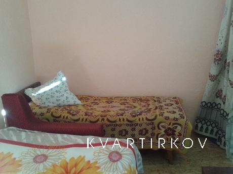 1 bedroom outhouse for 3 people, Yevpatoriya - apartment by the day