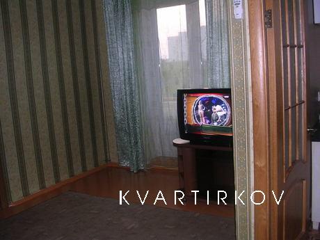 2-bedroom in the center, Yevpatoriya - apartment by the day