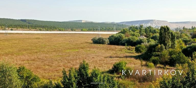 Уютная квартира с видом на Белую Скалу, Белогорск - квартира посуточно