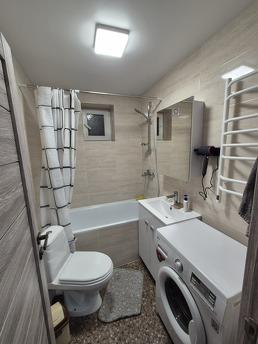 Quiet little building with swimming pools, Berehovo - apartment by the day