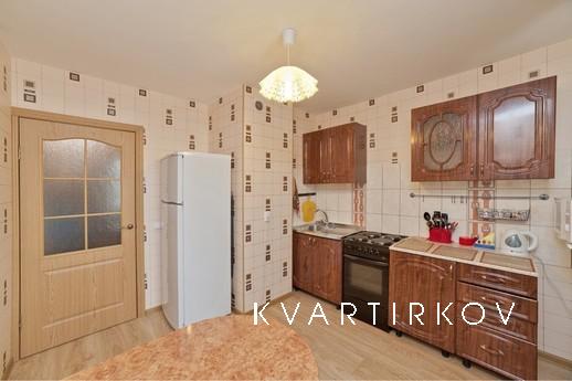 1-km apartment with renovated, Yekaterinburg - apartment by the day