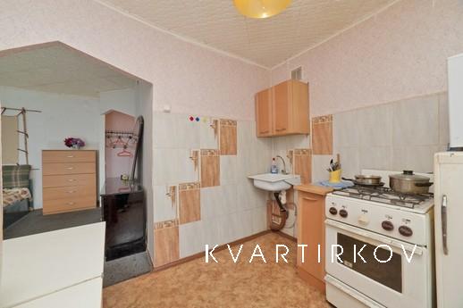 1 км ж.д вокзал, Екатеринбург - квартира посуточно