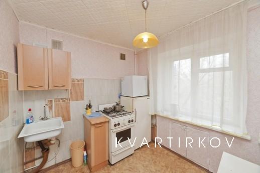 1 км ж.д вокзал, Екатеринбург - квартира посуточно