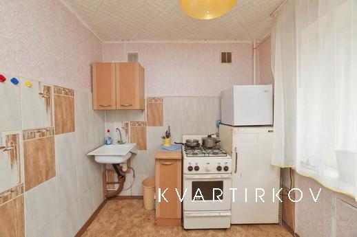 1 км ж.д вокзал, Екатеринбург - квартира посуточно