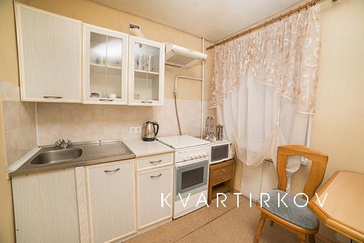 ПОСУТОЧНО ВОЗЛЕ МЕТРО, Екатеринбург - квартира посуточно