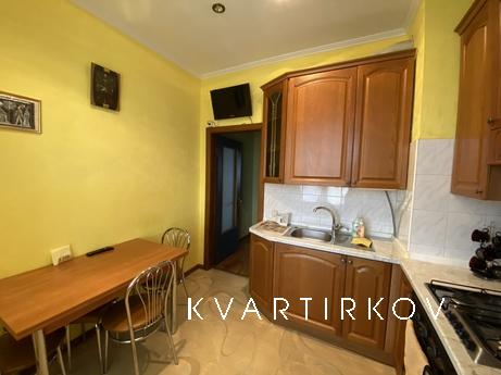 Rent daily/weekly Sotsgorod, Krivoy Rog - apartment by the day