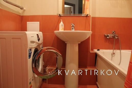 Great apartment near the subway!, Saint Petersburg - apartment by the day