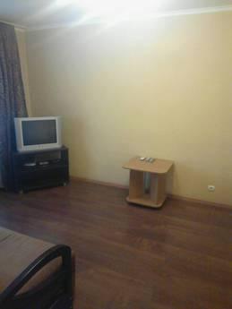 The apartment is near the train / railwa, Kyiv - apartment by the day