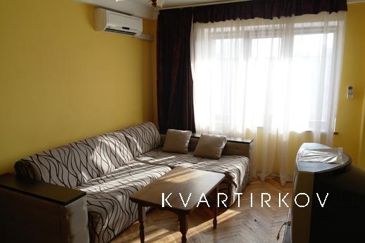 One bedroom apartment in 10 minutes walk from metro Pechersk