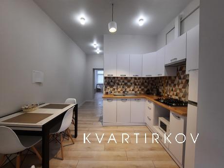 Quiet apartment near the center, Lviv - apartment by the day