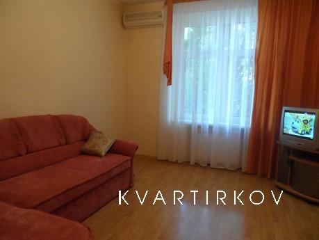 Rent daily or hourly 2-room. VIP apartment in the center of 