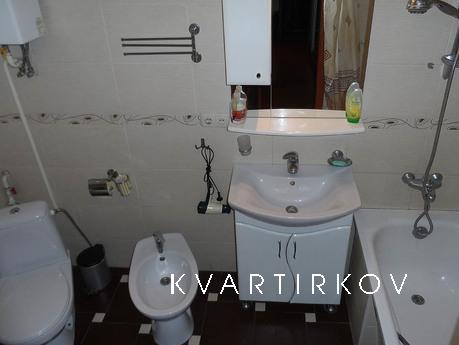 Sextuple 2 -room evrokvartira, Dnipro (Dnipropetrovsk) - apartment by the day