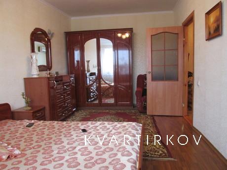 Rent an apartment for rent in Berdyansk, Berdiansk - apartment by the day