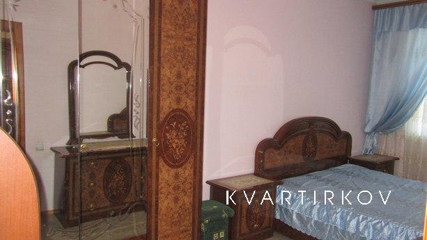 Посуточная аренда 2-х комнатной квартиры в Тюмени по ул. Ник