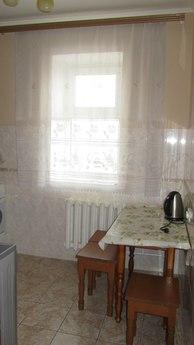 Сдается 2-х комнатная по ул. Чаплина 126, Тюмень - квартира посуточно