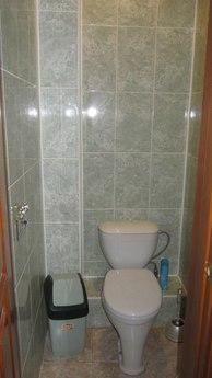 Сдается 2-х комнатная по ул. Чаплина 126, Тюмень - квартира посуточно