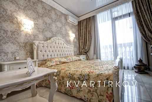 Center, beautiful studio in a new house, Odessa - apartment by the day