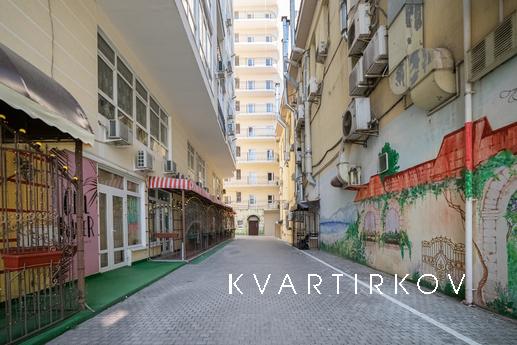 Big Studio in the city center, Sevastopol - apartment by the day