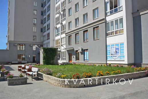 Уютная и просторная квартира – студия, Екатеринбург - квартира посуточно