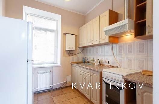 I am building a 2-room apartment in Bessarabts, Kyiv - apartment by the day