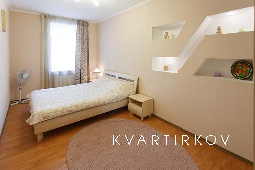 2 bedroom renovated on Bessarabska sq., Kyiv - apartment by the day