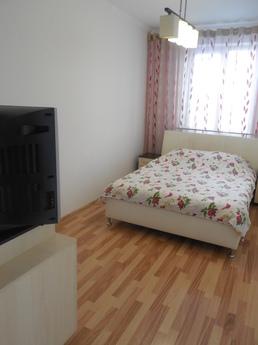 One-bedroom luxury apartment on ul.Drogobychskoy, centrally 