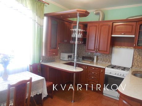 Двокімнатна елітна квартира в центрі, Трускавець - квартира подобово