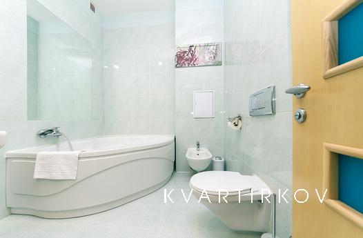 3-room with a sauna near the Arena and K, Kyiv - apartment by the day