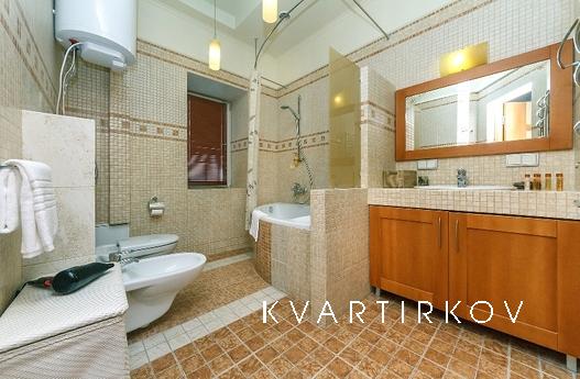 LUX apartment on Sophia Square, Kyiv - apartment by the day