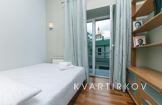 LUX apartment on Sophia Square, Kyiv - apartment by the day