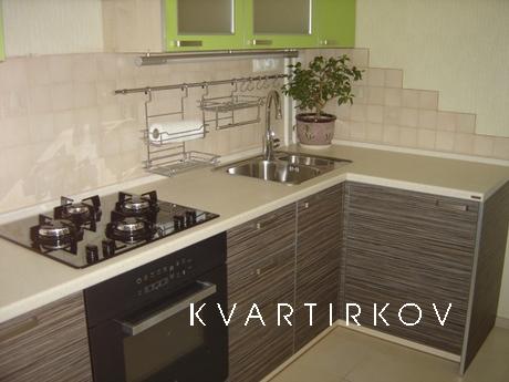 Квартира в Москве посуточно. Однокомнатная. 6 (2+2+2) спальн