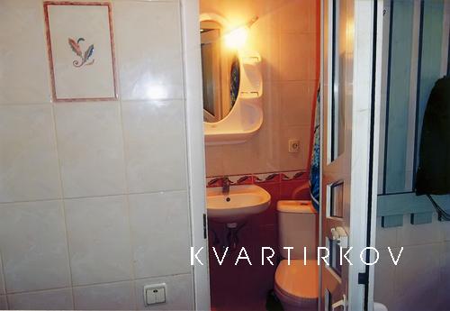 luxury apartment center of Yalta Embankm, Yalta - apartment by the day