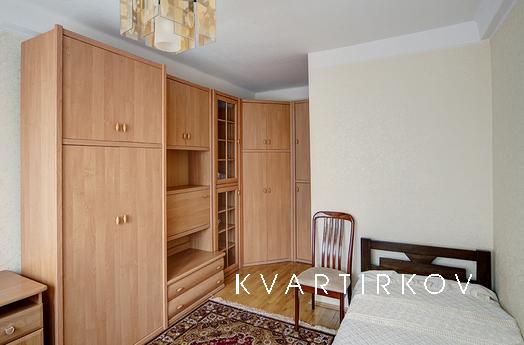 VIP (3-к.) Квартира в центрі Києва, Київ - квартира подобово