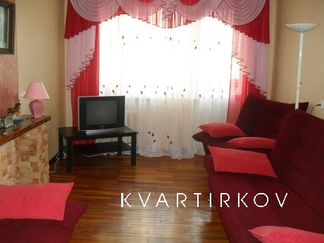 Large flat, from station 10 min walk, Saransk - apartment by the day