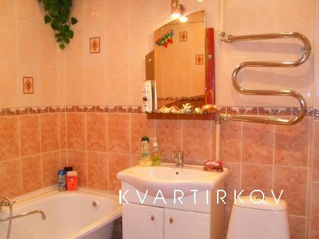 Large flat, from station 10 min walk, Saransk - apartment by the day