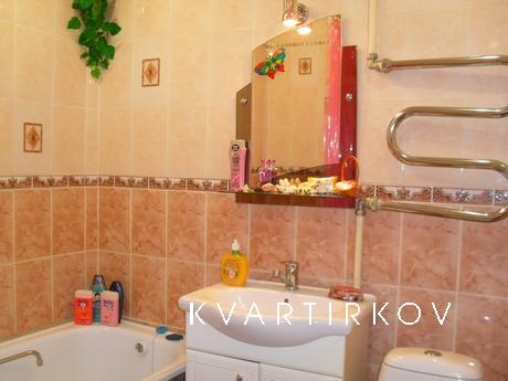 Large flat, from station 10 min walk, Saransk - apartment by the day