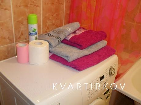 Large flat, from station 10 min walk, Saransk - apartment by the day